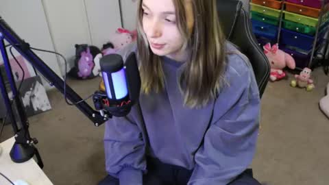 roxie online show from 10/12/25, 02:38