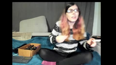roxihazeleyes online show from 01/18/25, 06:56