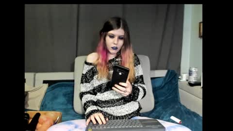 roxihazeleyes online show from 01/23/25, 12:25