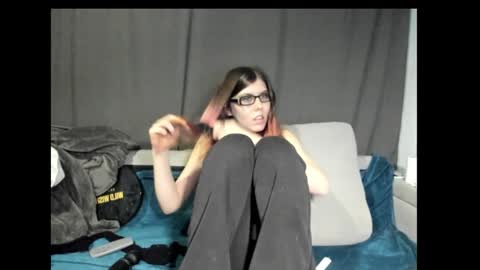 roxihazeleyes online show from 01/24/25, 03:43