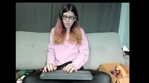 roxihazeleyes online show from 01/25/25, 05:08