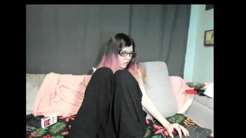 roxihazeleyes online show from 01/28/25, 04:29