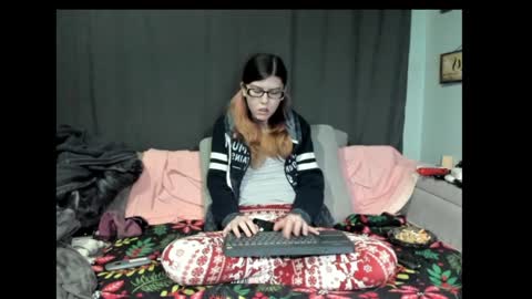 roxihazeleyes online show from 01/29/25, 03:26