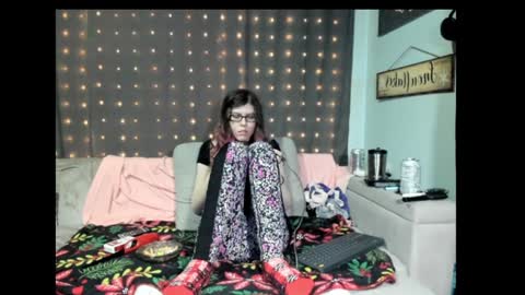 roxihazeleyes online show from 01/31/25, 08:33