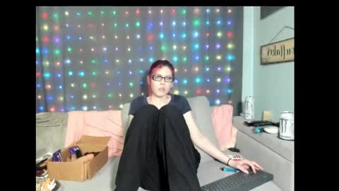 roxihazeleyes online show from 02/27/25, 04:09