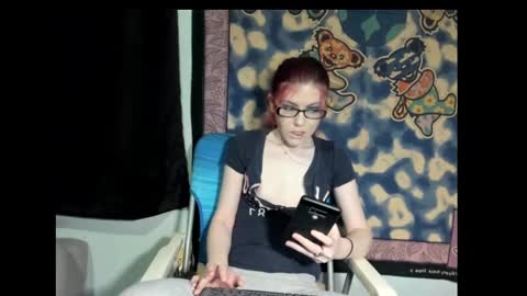 roxihazeleyes online show from 03/08/25, 07:49