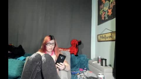roxihazeleyes online show from 10/02/25, 01:12
