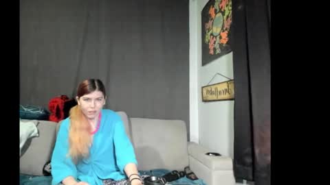 roxihazeleyes online show from 10/19/25, 07:14