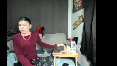 roxihazeleyes online show from 05/11/26, 12:38