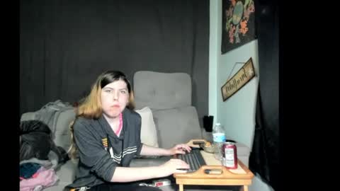 roxihazeleyes online show from 05/23/26, 01:22