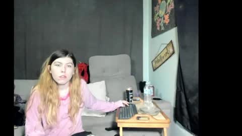 roxihazeleyes online show from 05/25/26, 03:12