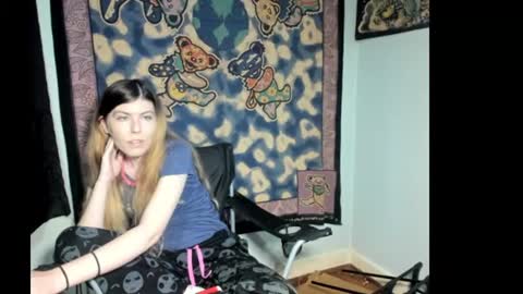 roxihazeleyes online show from 06/29/26, 03:24