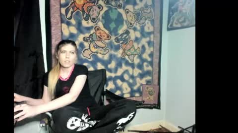 roxihazeleyes online show from 07/17/26, 12:50