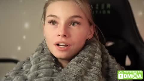 Roxieex ABBY online show from 10/30/25, 08:42