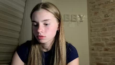 Snapshot of roxxxie_reid chatting on 06/16/26, 08:44 Roxieex ABBY online show from 06/16/26, 08:44