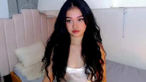 Snapshot of roxxy_blossom chatting on 09/14/25, 03:27 roxxy_blossom online show from 09/14/25, 03:27