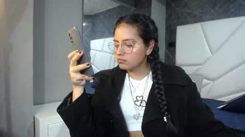 Snapshot of roxxyblack01 chatting on 06/11/26, 12:54 Roxxy online show from 06/11/26, 12:54