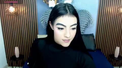 Snapshot of roxxysweet01 chatting on 05/07/26, 01:38 RoxxySweet online show from 05/07/26, 01:38