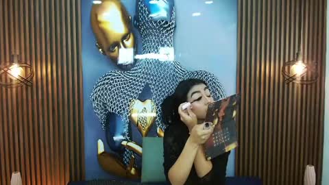 Snapshot of roxxysweet01 chatting on 05/11/26, 12:33 RoxxySweet online show from 05/11/26, 12:33