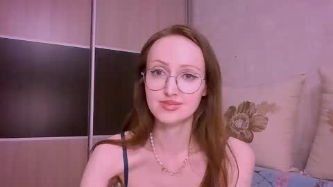 Snapshot of roxxywharton chatting on 03/22/26, 06:00 Roxxy Wharton online show from 03/22/26, 06:00