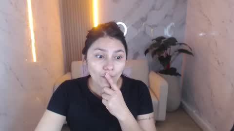 Snapshot of roxy_luxe_tf chatting on 03/13/26, 12:56 Roxy online show from 03/13/26, 12:56
