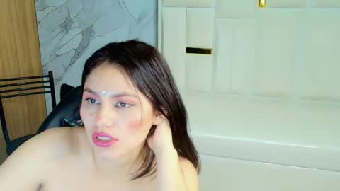Snapshot of roxy_luxe_tf chatting on 04/15/26, 07:58 Roxy online show from 04/15/26, 07:58