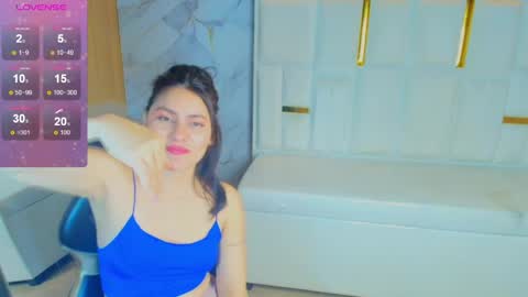 Snapshot of roxy_luxe_tf chatting on 04/23/26, 02:41 Roxy online show from 04/23/26, 02:41