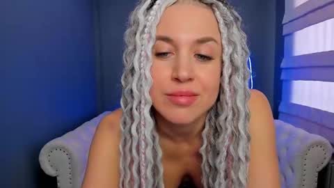 Roxy online show from 02/16/25, 08:21