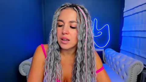 Roxy online show from 09/29/25, 01:22