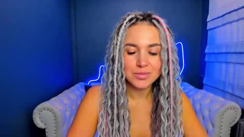 Roxy online show from 10/11/25, 02:22