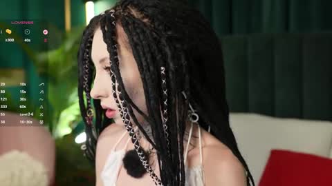 Snapshot of roxy_morrison_x chatting on 03/19/26, 05:39 roxanne online show from 03/19/26, 05:39