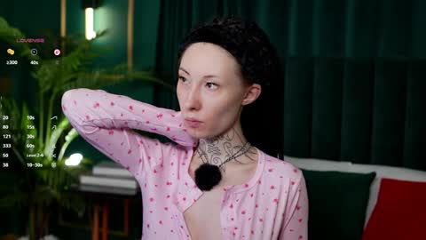 Snapshot of roxy_morrison_x chatting on 03/30/26, 06:20 roxanne online show from 03/30/26, 06:20