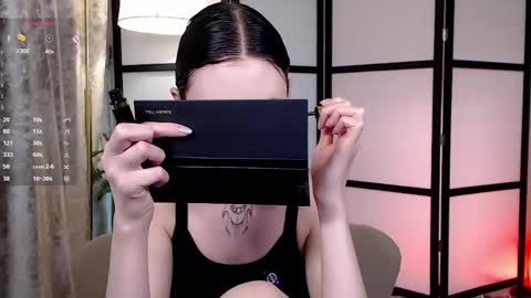 Snapshot of roxy_morrison_x chatting on 04/28/26, 03:44 roxanne online show from 04/28/26, 03:44