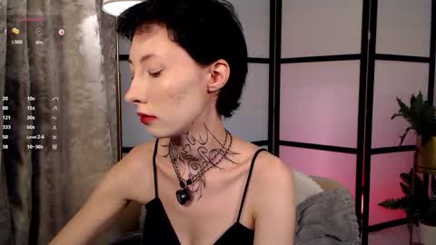 Snapshot of roxy_morrison_x chatting on 05/17/26, 03:37 roxanne online show from 05/17/26, 03:37
