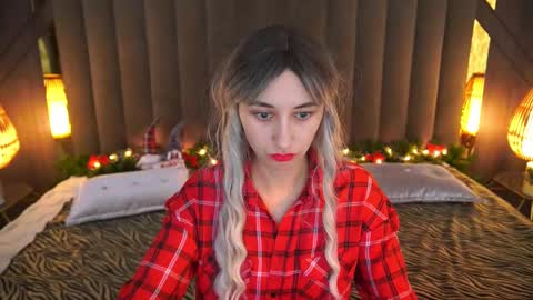 roxy_rayy online show from 12/29/24, 05:44