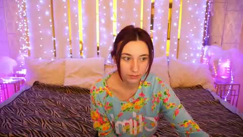 roxy_rayy online show from 02/19/25, 06:00