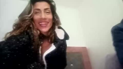 Snapshot of roxy_roxxan chatting on 11/01/25, 08:49 - online show from 11/01/25, 08:49