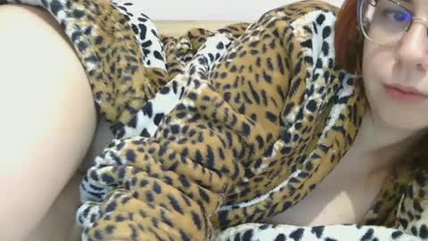 Snapshot of roxy_secrets chatting on 12/26/24, 06:41 roxy secrets online show from 12/26/24, 06:41