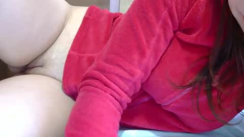 Snapshot of roxy_secrets chatting on 01/14/25, 12:14 roxy secrets online show from 01/14/25, 12:14