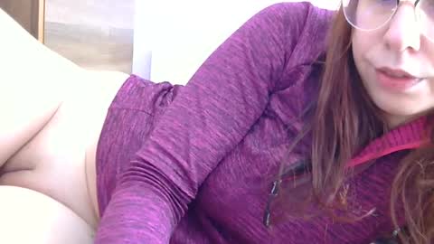 Snapshot of roxy_secrets chatting on 02/04/25, 08:24 roxy secrets online show from 02/04/25, 08:24