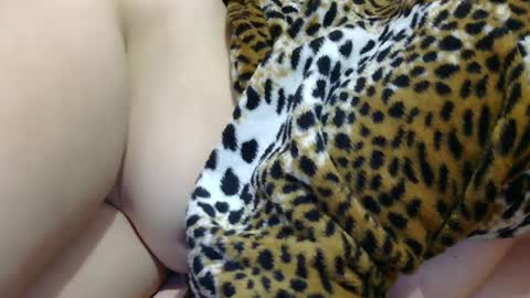 Snapshot of roxy_secrets chatting on 02/04/25, 11:27 roxy secrets online show from 02/04/25, 11:27