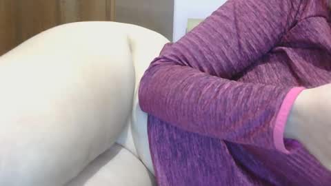 Snapshot of roxy_secrets chatting on 02/25/25, 09:24 roxy secrets online show from 02/25/25, 09:24
