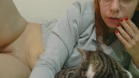 Snapshot of roxy_secrets chatting on 11/08/25, 06:57 roxy secrets online show from 11/08/25, 06:57