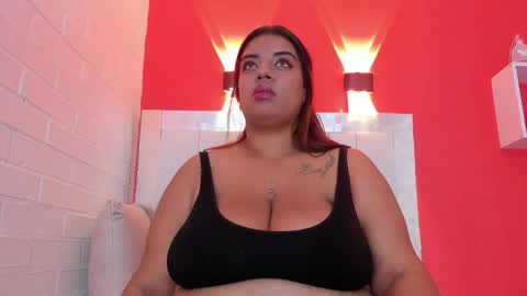 Snapshot of roxy_sexy69 chatting on 03/15/26, 08:37 roxy_sexy69 online show from 03/15/26, 08:37