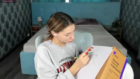 Snapshot of roxy_the_daedevill chatting on 02/06/25, 04:10 roxy_the_daedevill online show from 02/06/25, 04:10