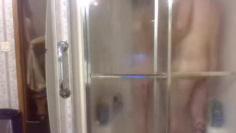 Roxy and Brock online show from 10/22/25, 08:03