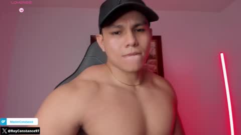 Snapshot of roy__constance chatting on 09/17/25, 03:30 Roy Constance online show from 09/17/25, 03:30