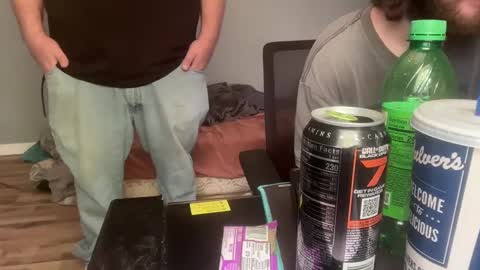 Snapshot of royalty13m chatting on 09/22/25, 04:42 Royalty13m online show from 09/22/25, 04:42