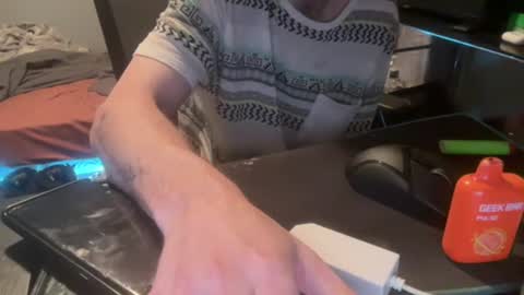 Snapshot of royalty13m chatting on 10/06/25, 08:12 Royalty13m online show from 10/06/25, 08:12