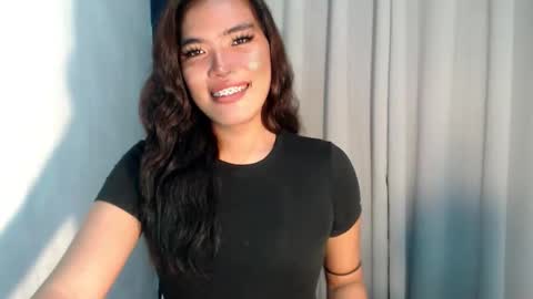 royaltymarcela6969 online show from 12/17/25, 11:33